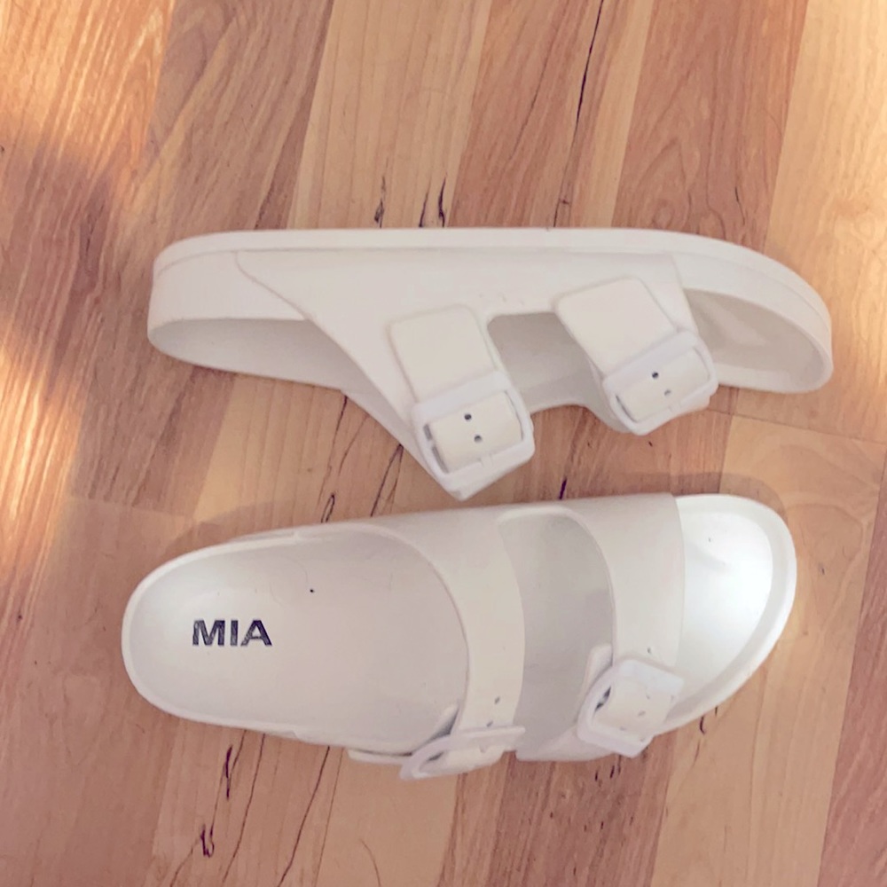 MIA Sandals
